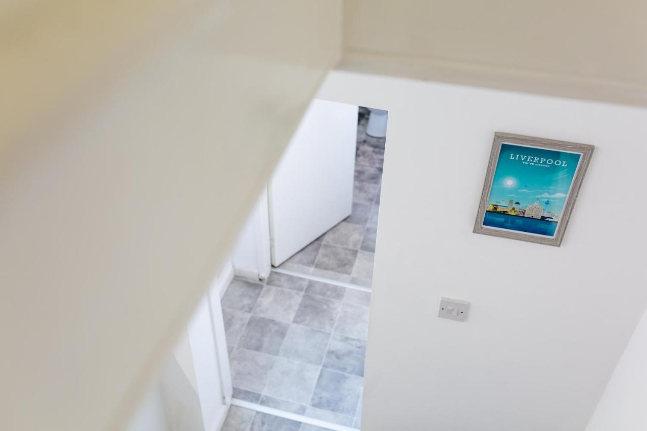 Cosy Anfield Guesthouse - Free Parking リヴァプール エクステリア 写真